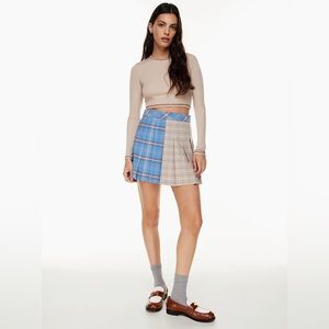 Aritzia - Sundays Best - Olive Mini Skirt - 15” - Size 2